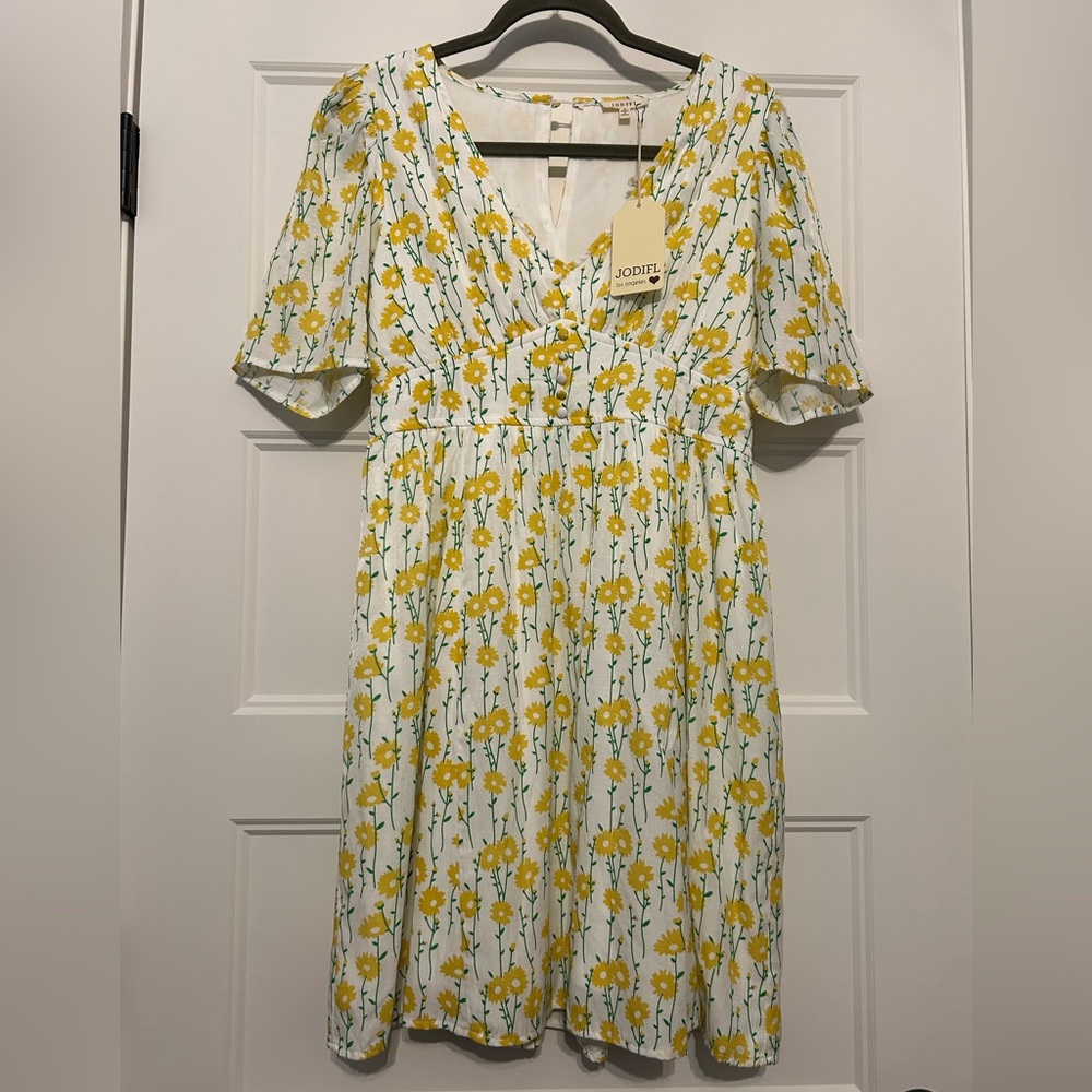 Women’s Size Small Jodifl Floral Dress NWT